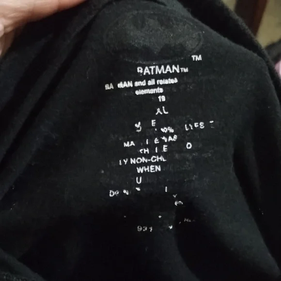 DC Comics The Dark Knight Batman  Long Sleeve Shirt  (Fading on Size Tag) - Picture 16 of 16